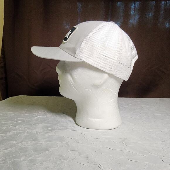 Huk Trucker Hat Cap Mens Mesh Snapback Fishing Outdoor Performance Fish Gorpcore - Picture 4 of 6